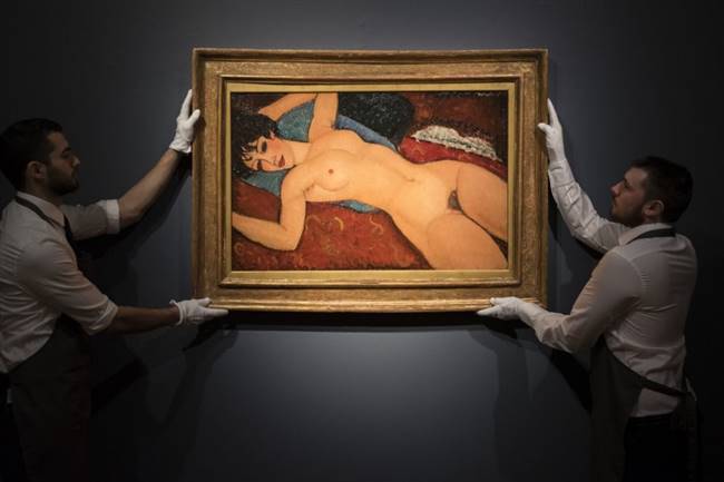Tác phẩm tranh khỏa thân Nu Couché của họa sĩ Italy, Amedeo Modigliani, gây chú ý khi được bán đấu giá hơn 170 triệu USD vào tháng 11/2015, cũng tại New York. Hai người Trung Quốc, Liu Yiqian and Wang Wei, mua bức tranh này để trưng bày tại bảo tàng của họ ở Thượng Hải.