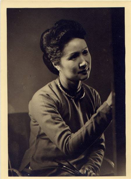 Họa sĩ Lê Thị Lựu, ảnh chụp năm 1950