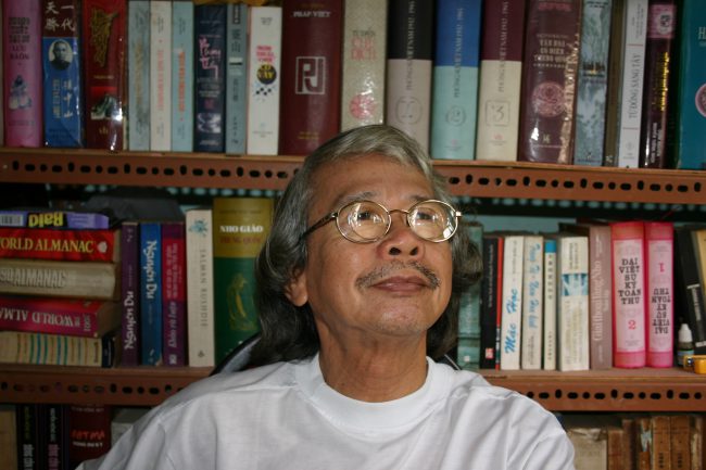 Nhà văn Cung Tích Biền