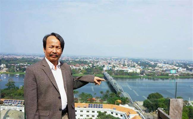 Nhà giáo Phạm Phú Phong.