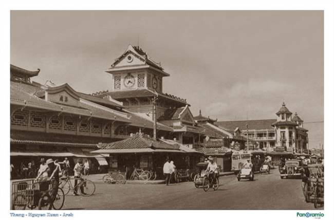 Chợ Bình Tây được xây dựng mang phong cách kiến trúc Á Đông nhưng ứng dụng những kỹ thuật hiện đại phương Tây đương thời và được đánh giá là một trong những ngôi chợ đẹp nhất Sài Gòn xưa. Ảnh tư liệu.