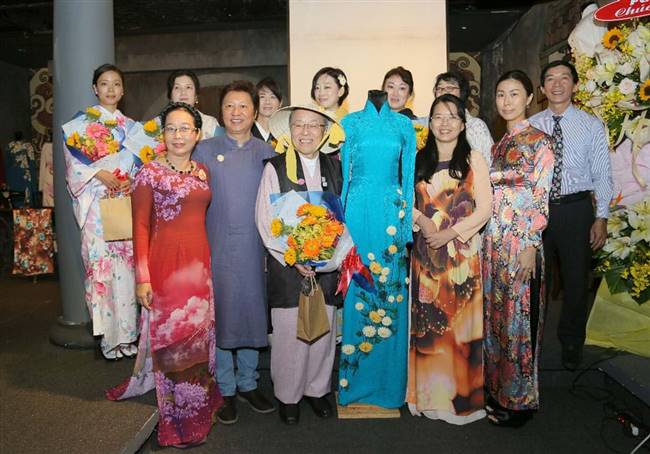 Chương trình giao lưu “Áo dài và hoa vải tsumami” 11.3.2018 