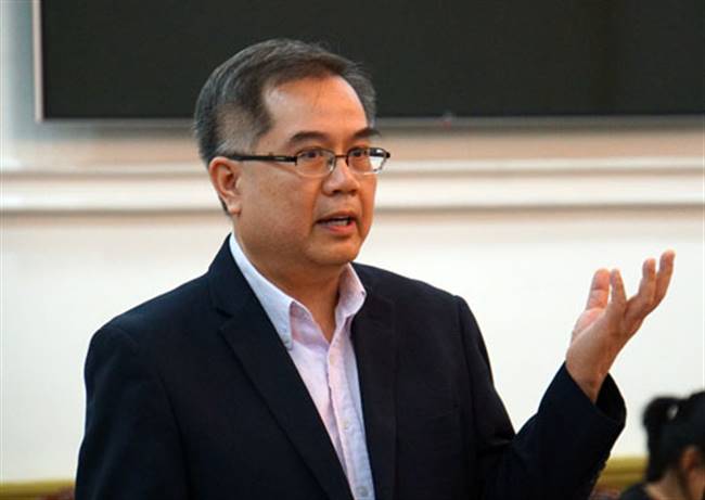 GS Nguyễn Duy Luận phát biểu tại hội thảo. Ảnh: Mạnh Tùng.