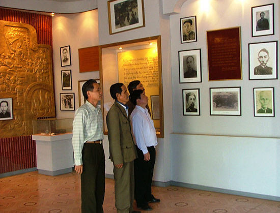 Nhà trưng bày tư liệu Phan Bội Châu.