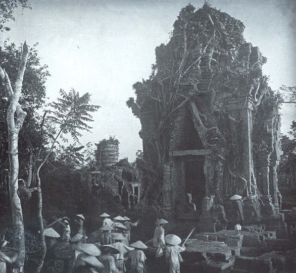 Một cuộc khai quật của người Pháp ở Phật viện Đồng Dương (Quảng Nam) năm 1902- Ảnh: EFEO