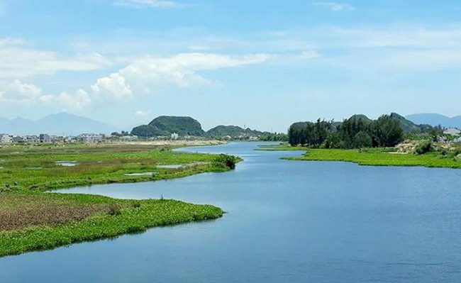 Một đoạn sông Cổ Cò chảy qua Đà Nẵng