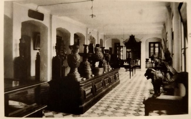 Một phòng trưng bày năm 1913 của Bảo tàng Louis Finot thuộc EFEO. Ảnh: EFEO