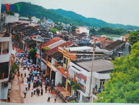 Phố cũ Tiên Yên được các nhà nhiếp ảnh ghi lại từ trên cao.