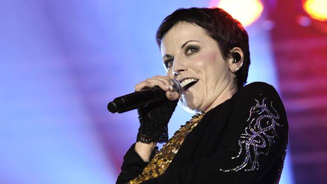 Ngày 15/1, phát ngôn viên của Dolores O’Riordan thông báo về cái chết của cô tại London, Anh. Cô đến đây để thu album mới. Một ngày sau khi ca sĩ chính của nhóm The Cranberries qua đời, lượng khán giả tìm nghe lại album của nhóm nhạc Ireland tăng mạnh.