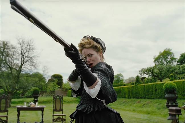 Diễn viên Emma Stone trong phim The Favorite - Ảnh: Cắt từ clip