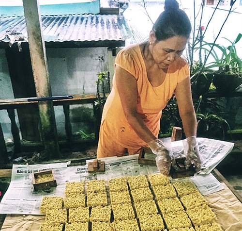 Bánh nổ - một trong những loại bánh khôg thể thiếu trong dịp Tết cổ truyền.