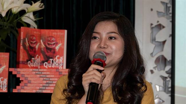 Mỹ Nguyễn chia sẻ về quá trình thực hiện cuốn sách. Ảnh: XUÂN THỌ