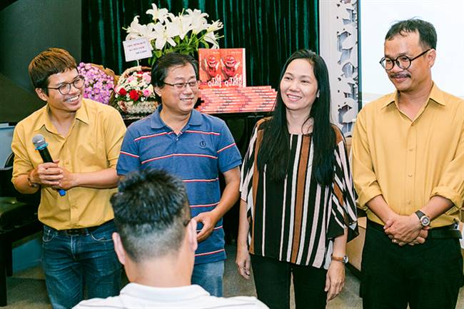 Nhóm biên soạn Cá tính Quảng