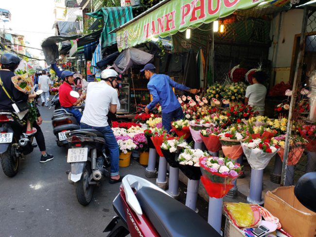 Giá hoa những ngày này cũng "đội" lên từ 20 - 50%