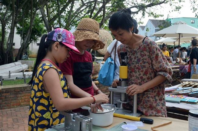 Sản phẩm xà phòng tái chế của trang trại An Nhiên. Ảnh: V.L