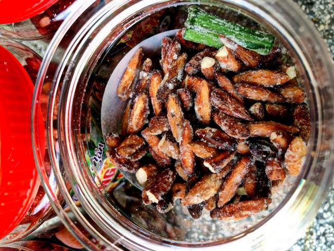 Món hạt bàng đặc sản của Côn Đảo