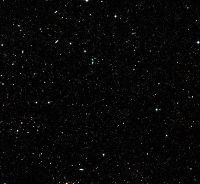 Bức ảnh này được gọi là "trường di sản Hubble" (Hubble Legacy Field), có góc nhìn vũ trụ rộng nhất được chụp bởi kính viễn vọng Hubble. Ảnh: Space Telescope Science Institute.
