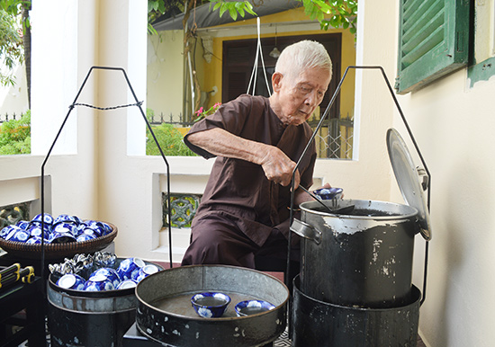 Cụ Ngô Thiều.