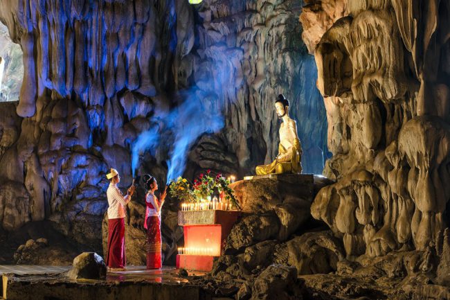 "Cầu nguyện cho tình yêu" ở Myanmar - Ảnh: Agora/Jam Press