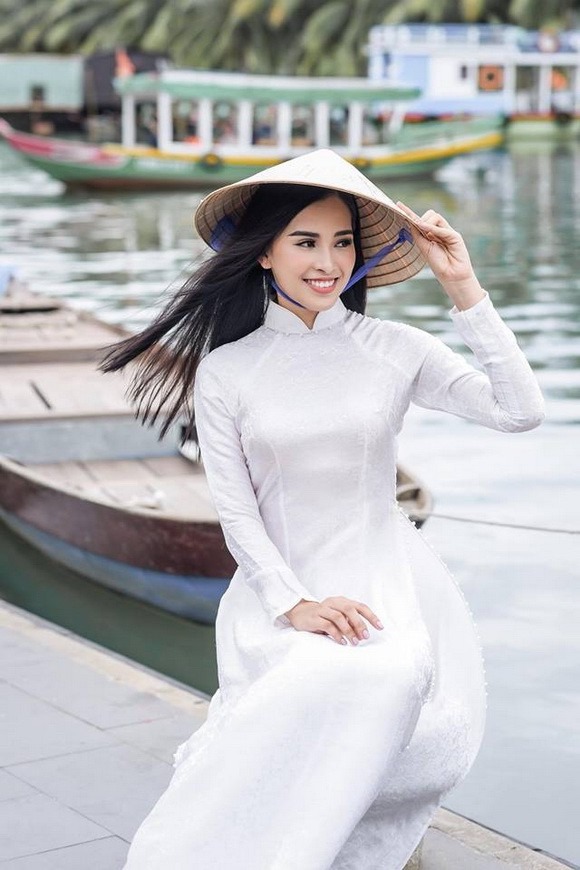 Hoa hậu Tiểu Vy khi mới đăng quang có phần nhút nhát