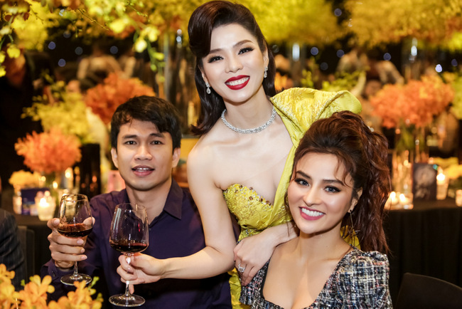 Lệ Quyên và cựu siêu mẫu Vũ Thu Phương, một người bạn thân thiết lâu năm của mình.