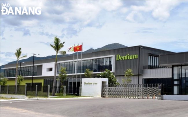 Năm 2020, dự kiến với việc nhiều dự án sản xuất có quy mô lớn chính thức đi vào hoạt động sẽ góp phần mang lại bức tranh khởi sắc cho ngành công nghiệp thành phố. Trong ảnh: Nhà máy sản xuất thiết bị y tế ICT Vina (Khu Công nghệ cao) dự kiến đi vào hoạt động quý 3-2020.