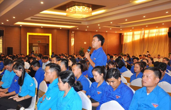 Nhiều thanh niên tham dự Diễn đàn khởi nghiệp sáng tạo Quốc gia tổ chức tại TP. Tam Kỳ. Ảnh: V.ANH