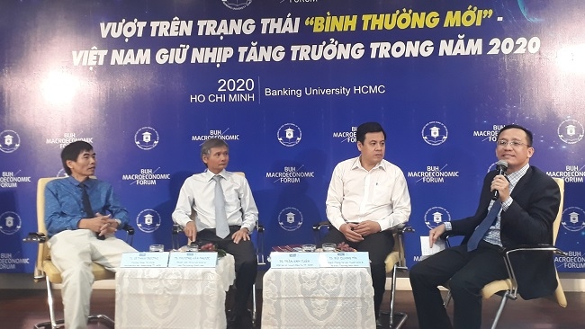 Hội thảo “Vượt trên trạng thái “Bình thường mới” – Việt Nam giữ nhịp tăng trưởng trong năm 2020”.
