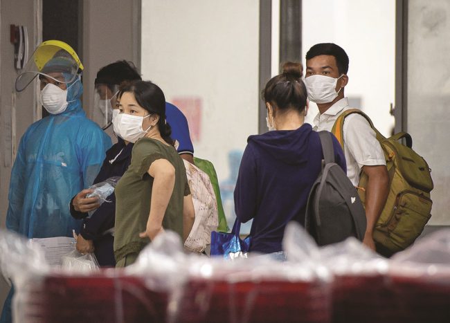 thay-ban-be-them-ben-nhau