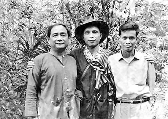 nguyen-van-bong-nha-van-xu-quang